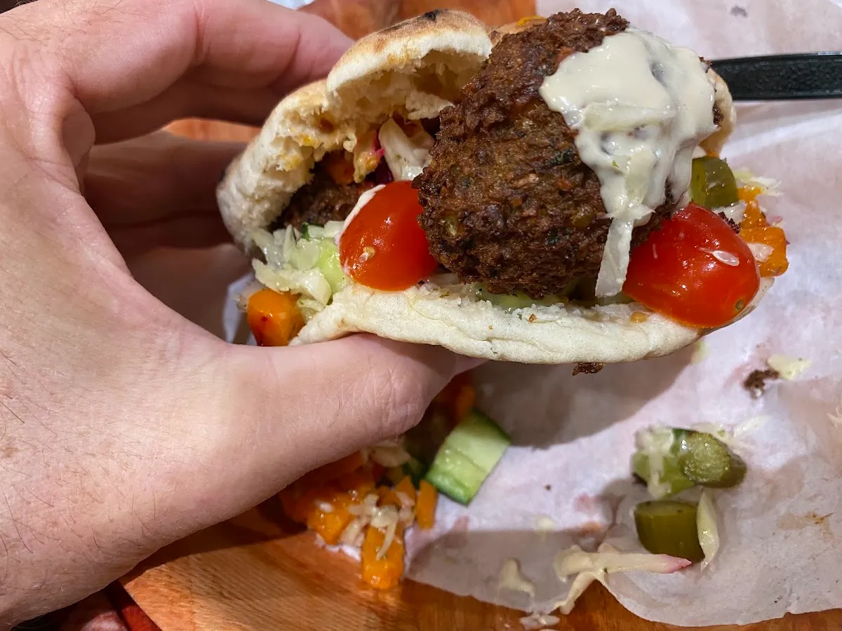 Green Olive Kosher Pizza and Falafel — foto 8