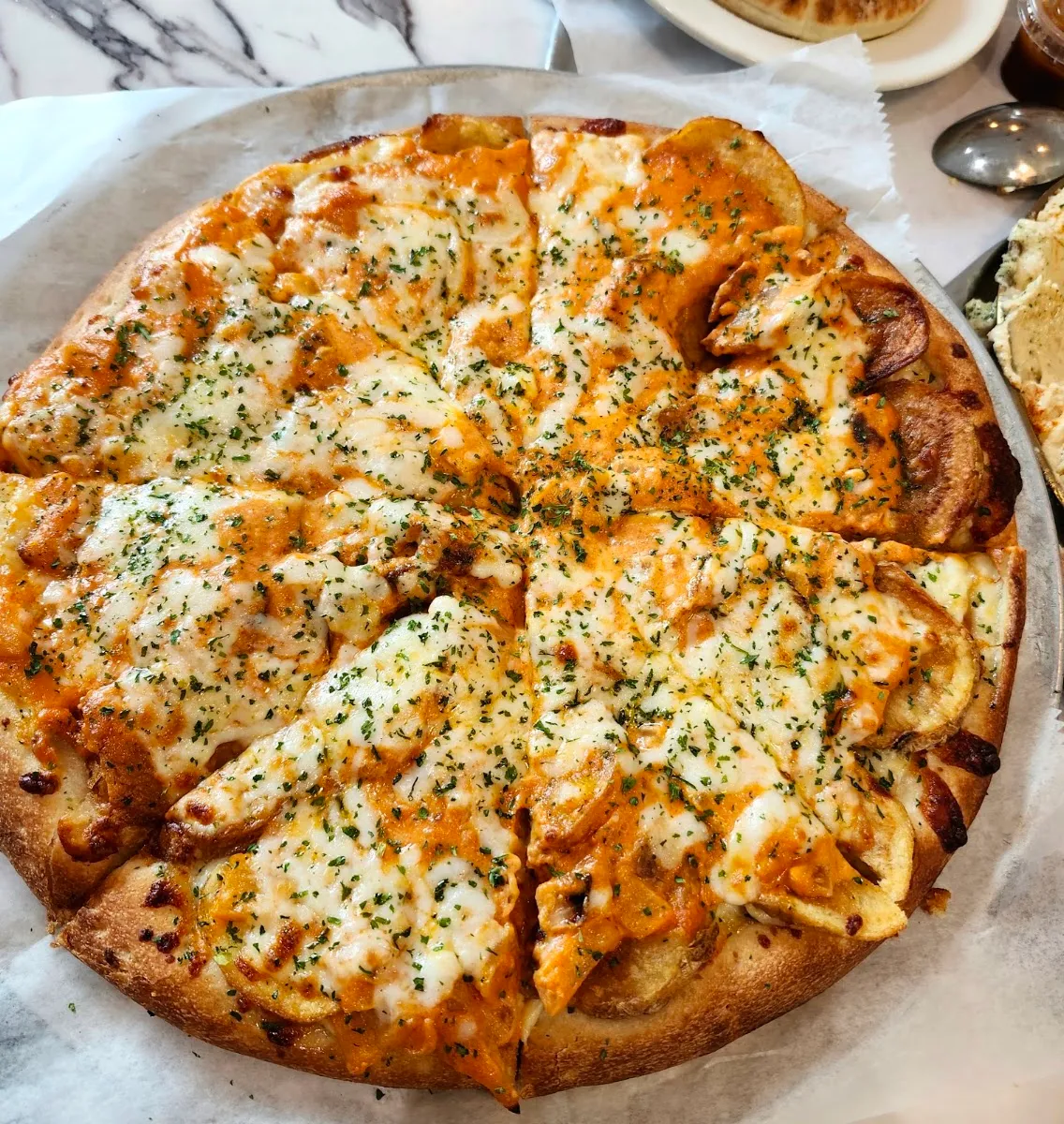 Green Olive Kosher Pizza and Falafel — foto 10