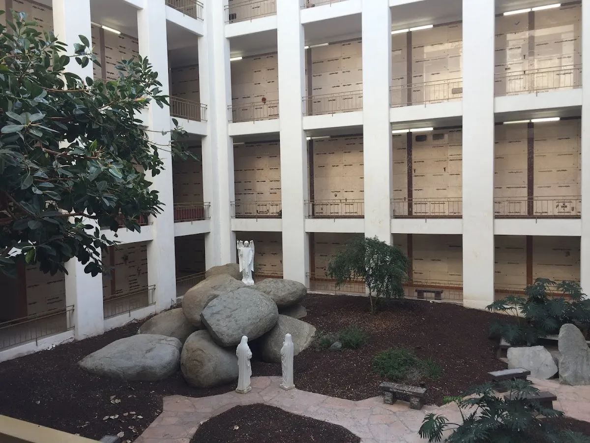 Greenwood Memorial Park and Mortuary — foto 10