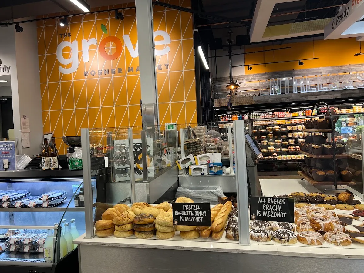 Grove Kosher Market Hollywood — foto 8
