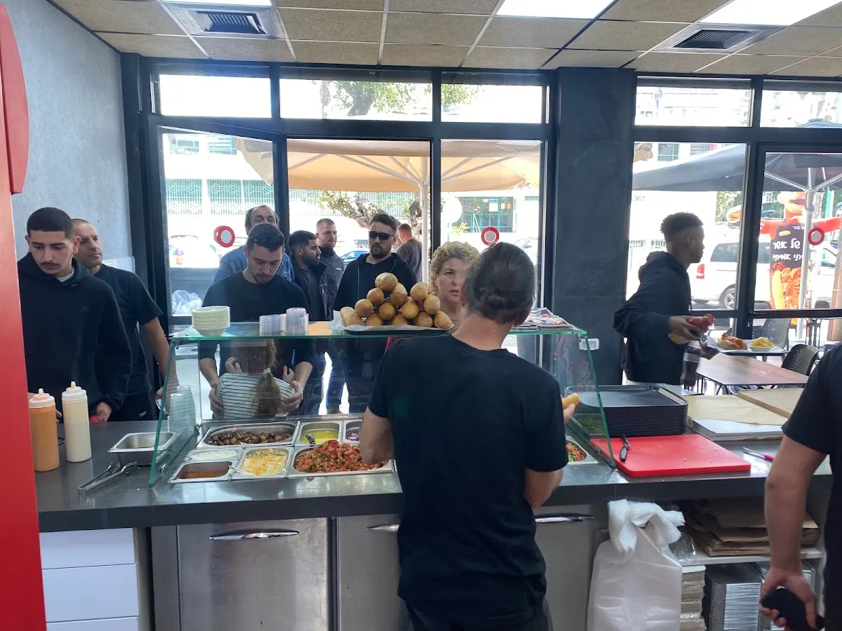 HaBaguette shel Asher (Hadera)