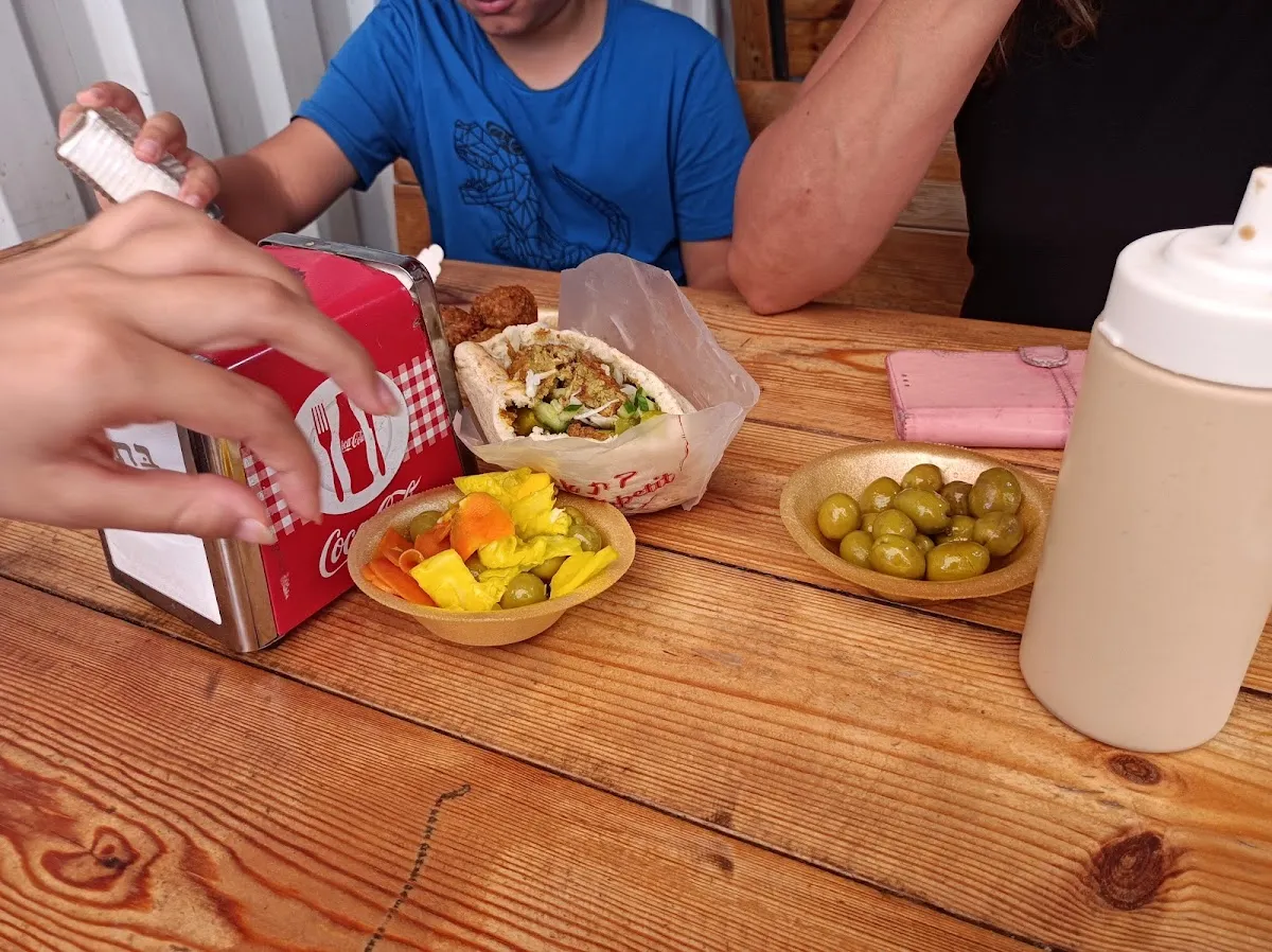 HaFalafel veHaShawarma shel Aharon — foto 2