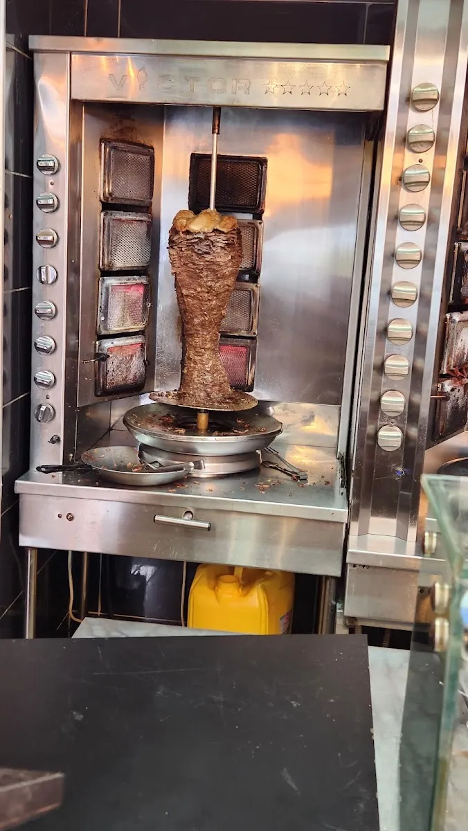 HaFalafel veHaShawarma shel Ramo — foto 4