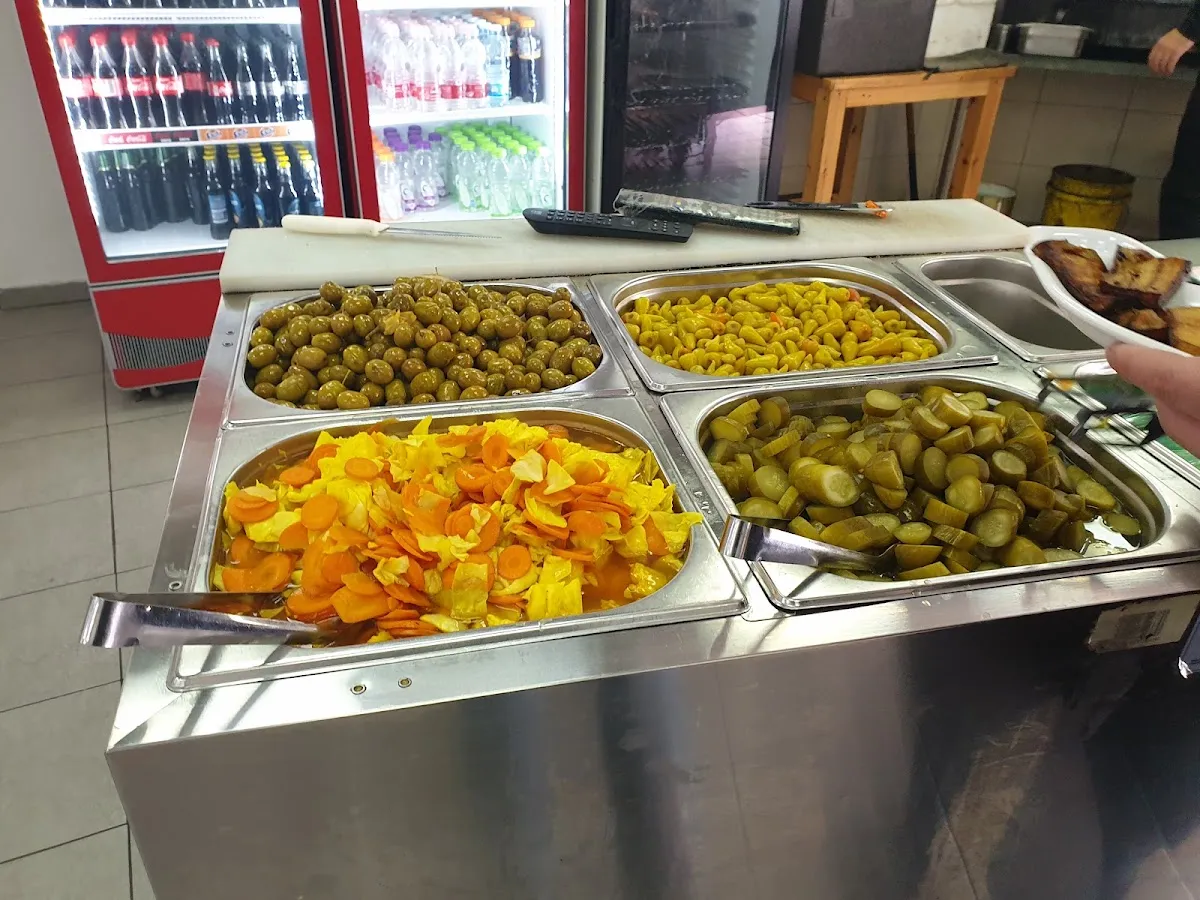 HaKabab shel Oved — foto 2