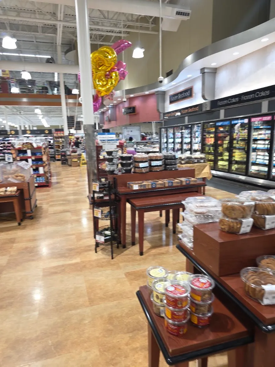 Harris Teeter (Colonial Ave) — photo 4