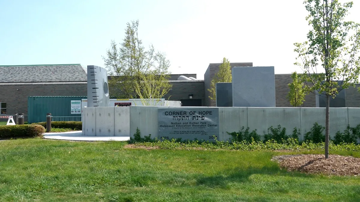 Harry and Rose Samson Family Jewish Community Center — foto 7