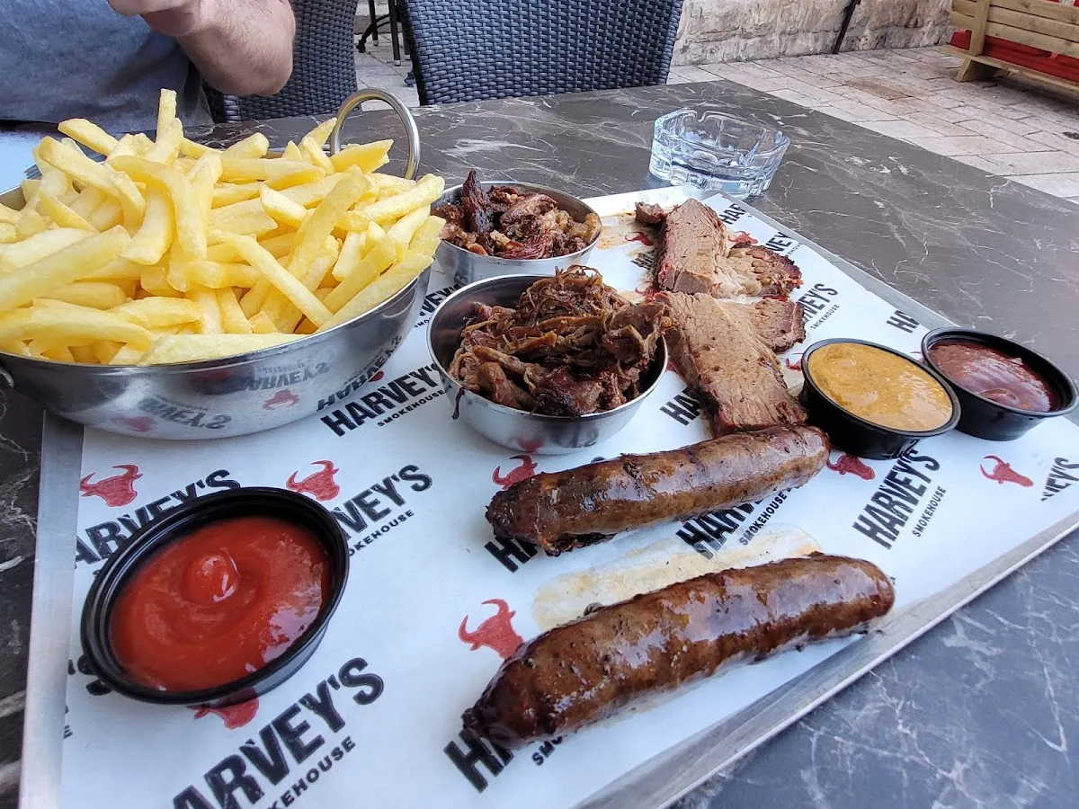 Harvey's Smokehouse — photo 3