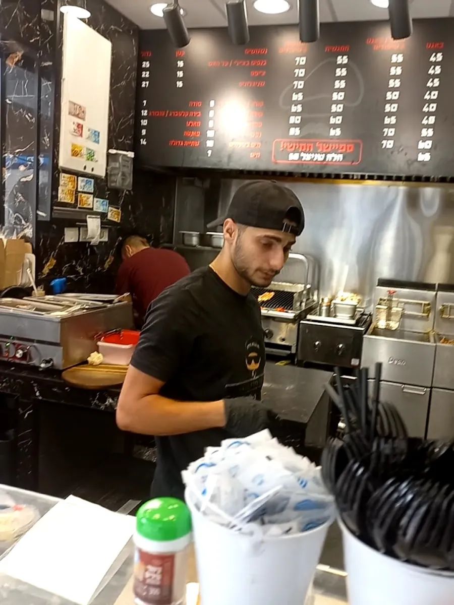 HaTabach Israeli Grill — foto 5