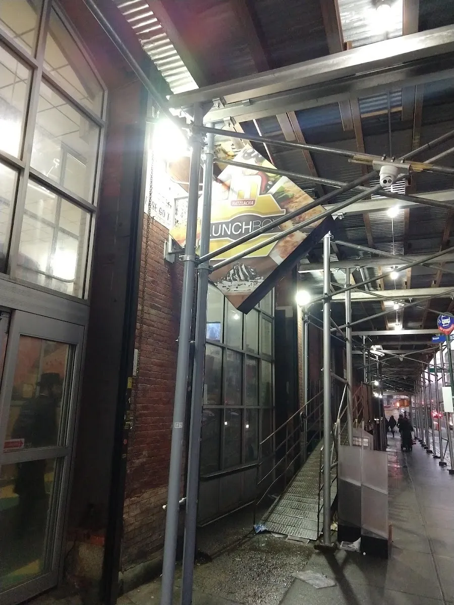 Hatzlacha Supermarket (Bedford Avenue) — foto 3