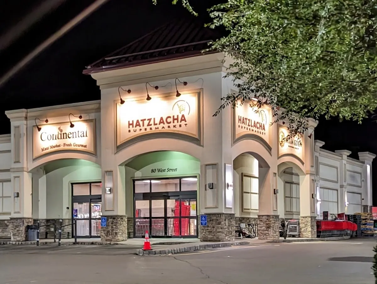 Hatzlacha Supermarket de Spring Valley