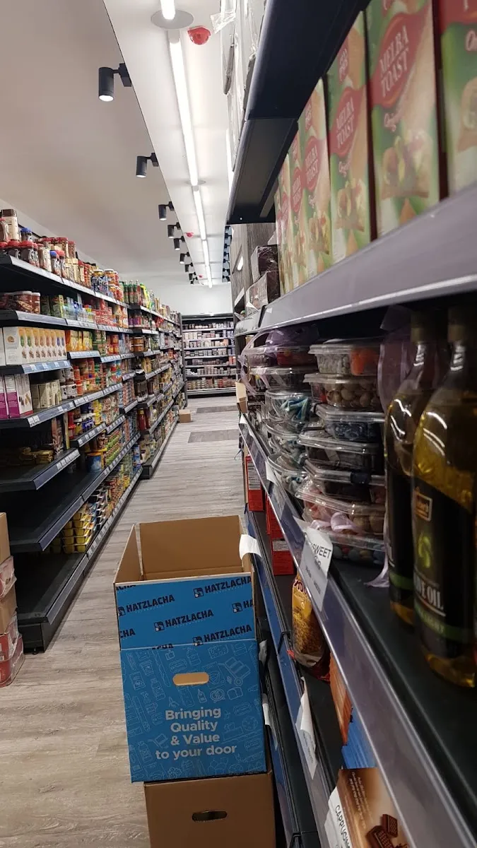 HATZLACHA SUPERMARKET — foto 4