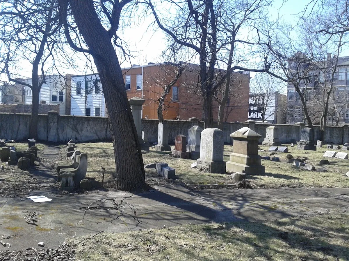 Hebrew Benevolent Cemetery — foto 9