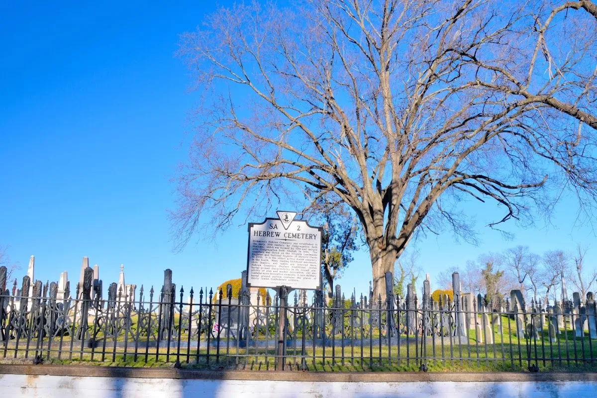 Hebrew Cemetery — foto 4