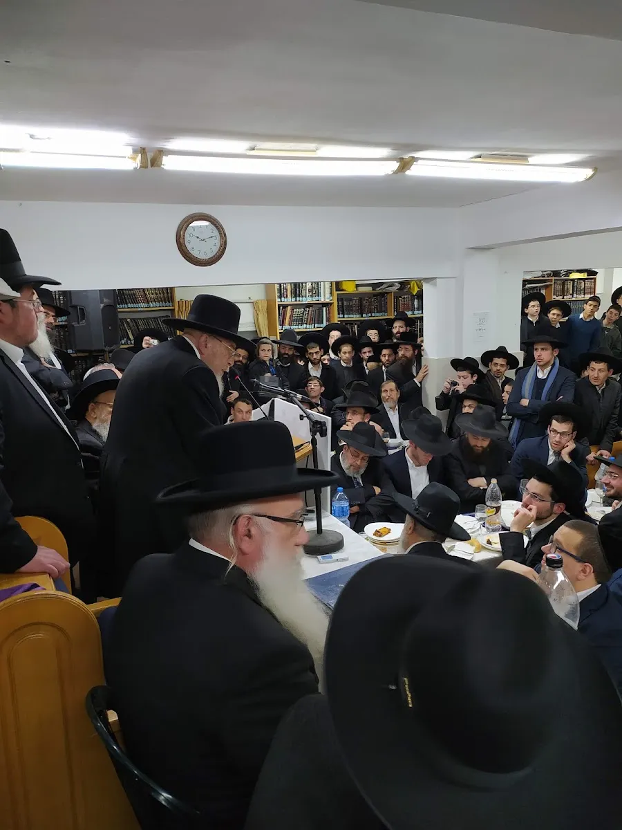 Heichal Tzvi Beit Midrash (Lukeve-Volbroz) — foto 3