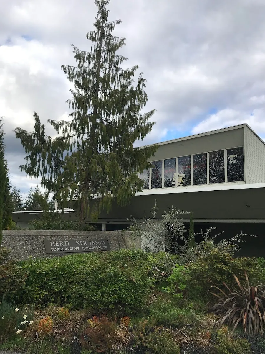 Herzl-Ner Tamid Conservative Congregation