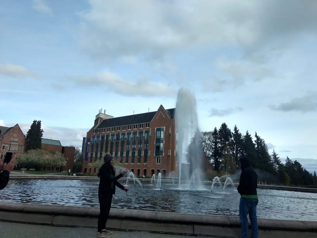 Hillel at the University of Washington: Center for Jewish Life — photo 6
