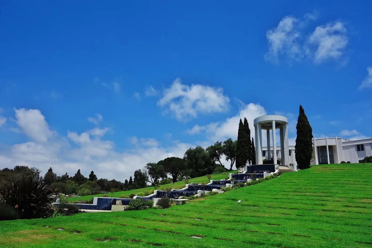 Hillside Memorial Park Mortuary — foto 7