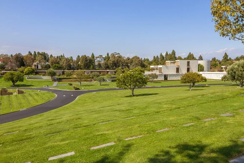 Hillside Memorial Park Mortuary — foto 9