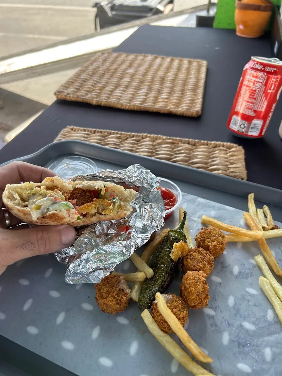 hollywood falafel truck — foto 8