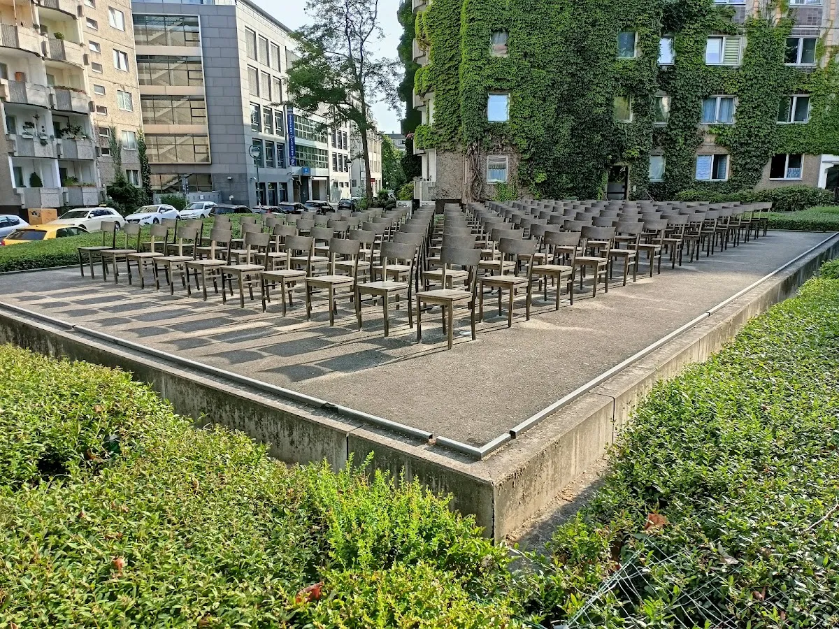 Holocaust Memorial — photo 6