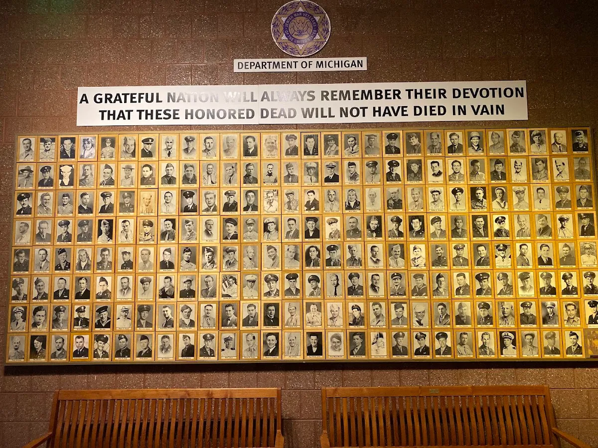 Holocaust Memorial Center — foto 8
