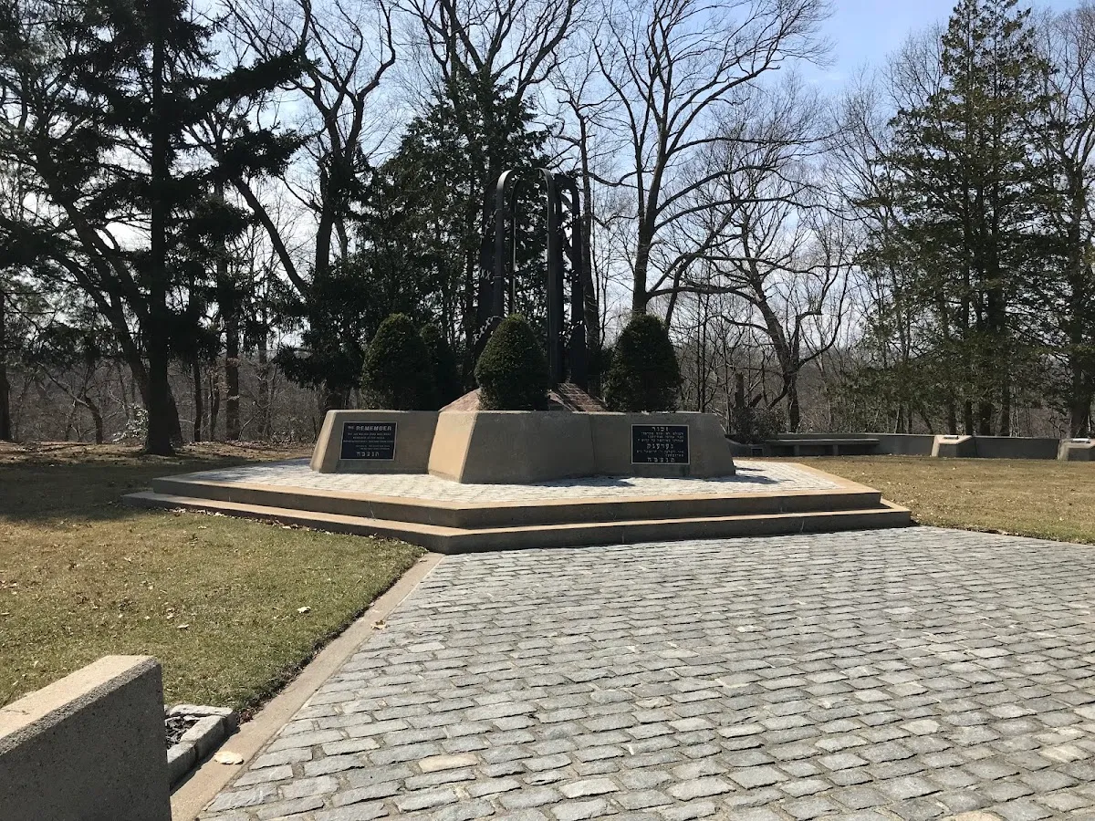 Holocaust Memorial de New Haven (Edgewood Park) — photo 3