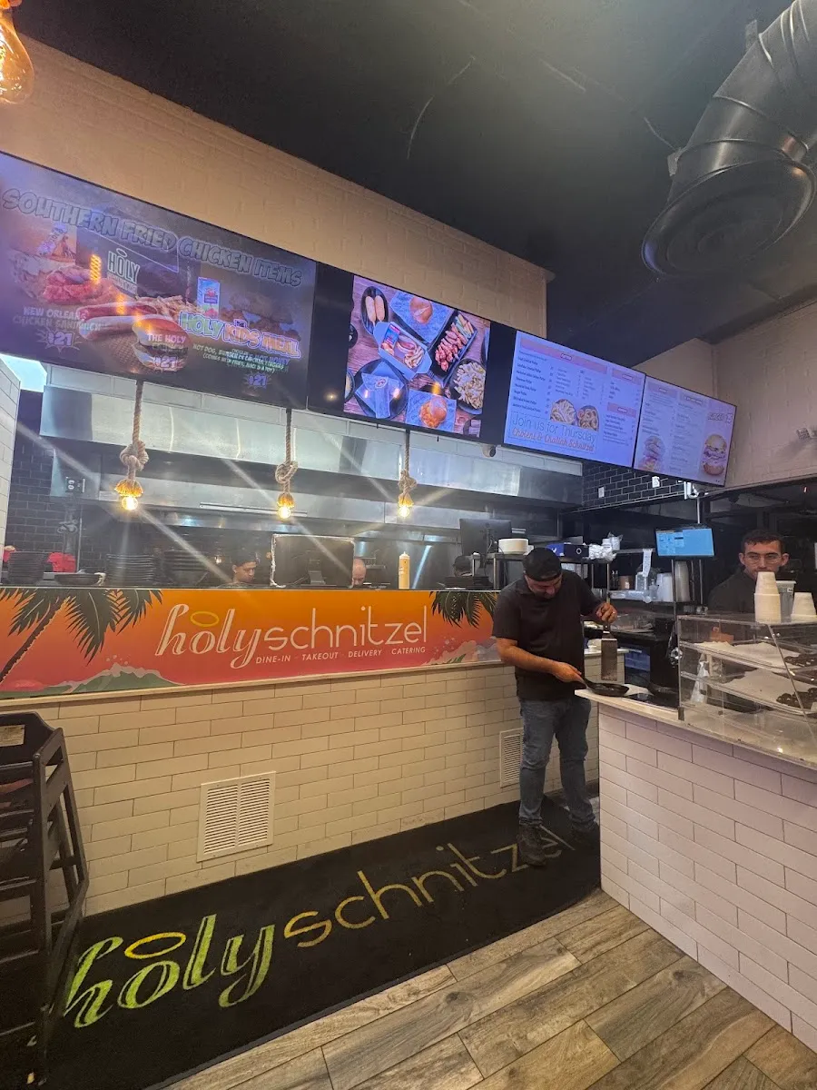 Holy Schnitzel Hollywood