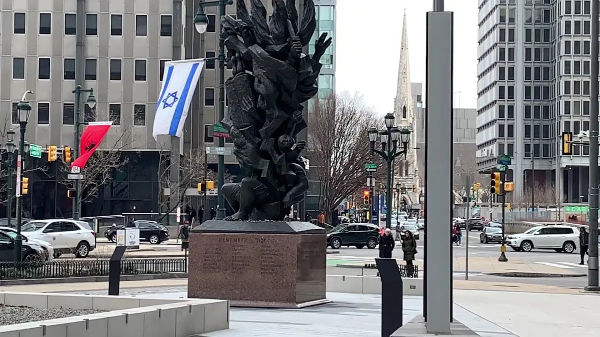Horwitz-Wasserman Holocaust Memorial Plaza — foto 3