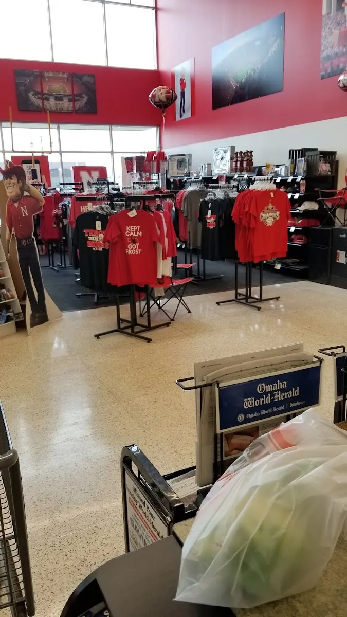 Hy-Vee Grocery Store (132nd & Dodge) — photo 6