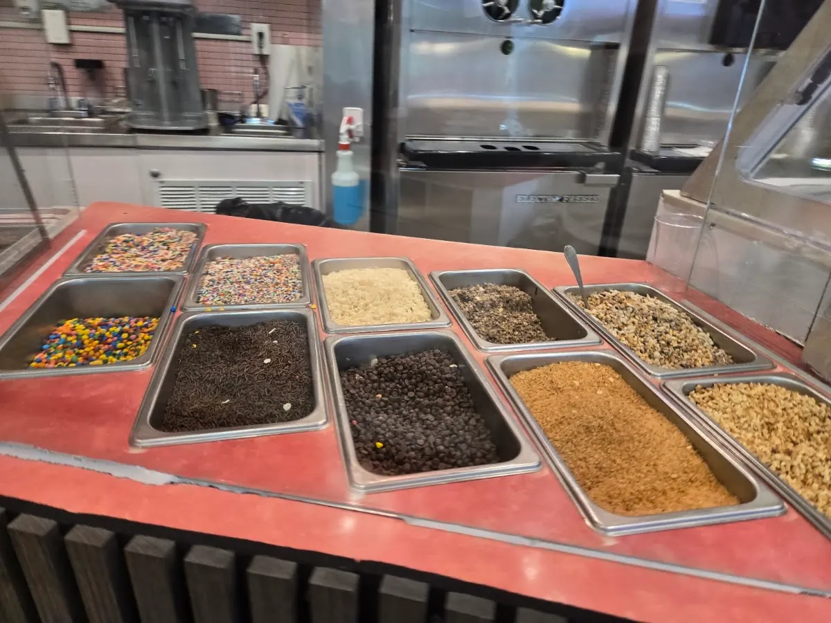Ice Cream Center — photo 2
