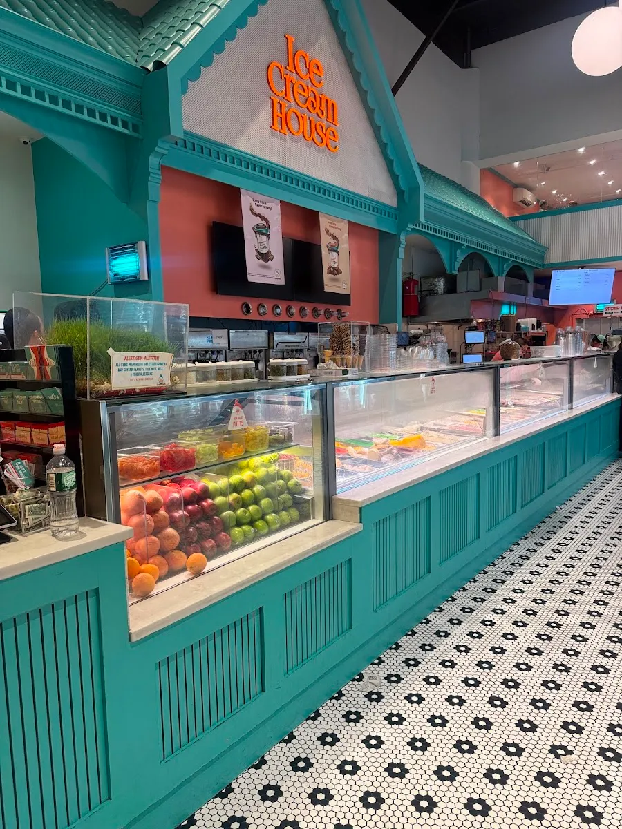 Ice Cream House — photo 4