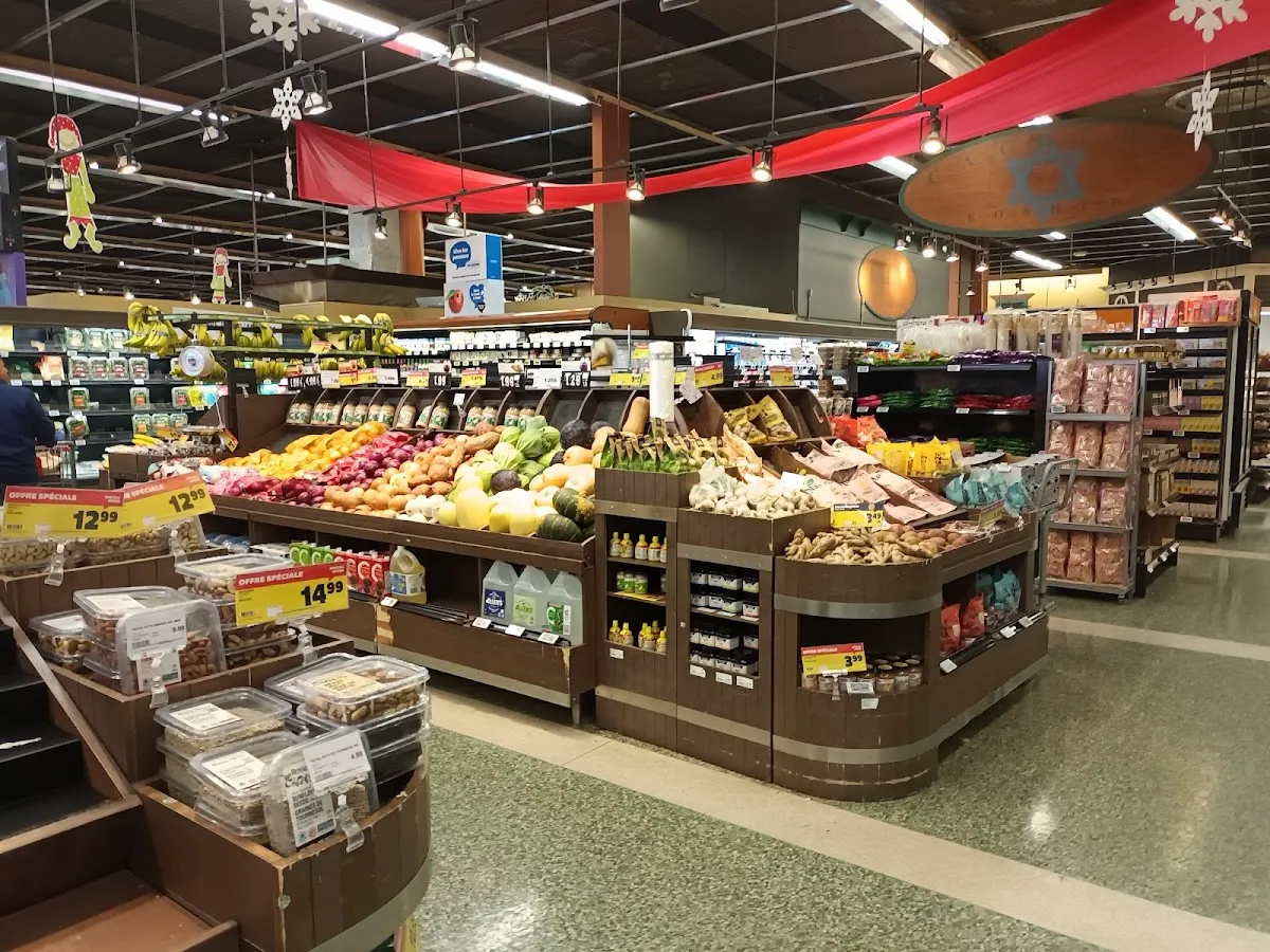 IGA Van Horne — foto 3