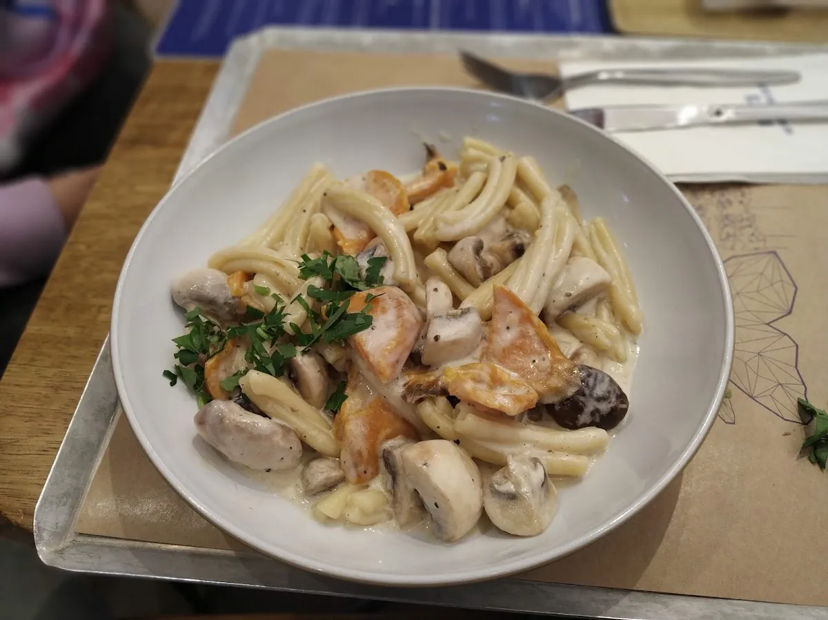 Ilan's Cafe (Atrium Tower) — photo 8