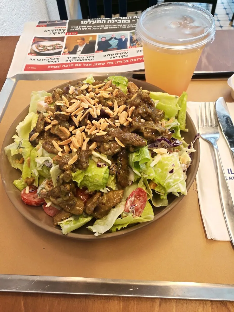Ilan's Cafe (Atrium Tower) — photo 10
