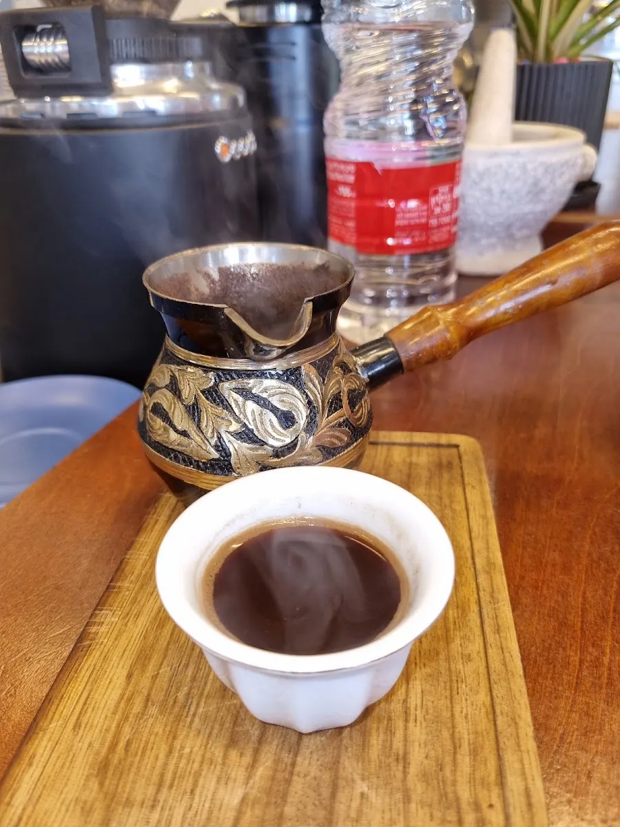 Ilan's Cafe — photo 4