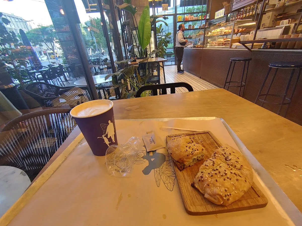 Ilan's Cafe — photo 8