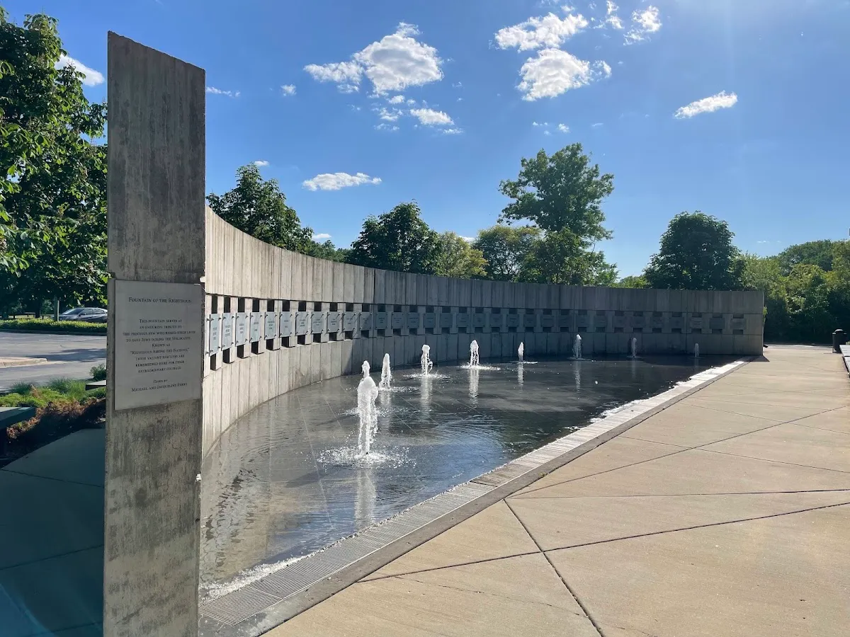 Illinois Holocaust Museum & Education Center — foto 9