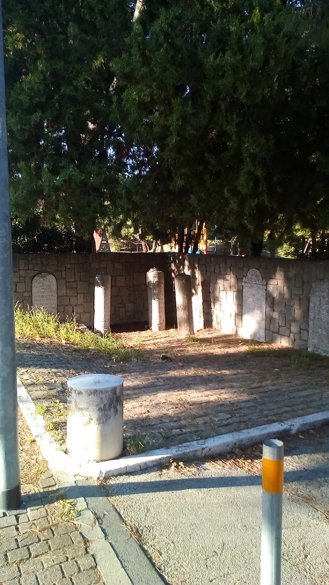 In ricordo dell'antica gente ebraica (monumento di steli funerarie) — foto 5
