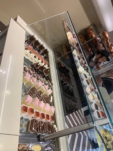 Indig's Bakery Stamford Hill — foto 8