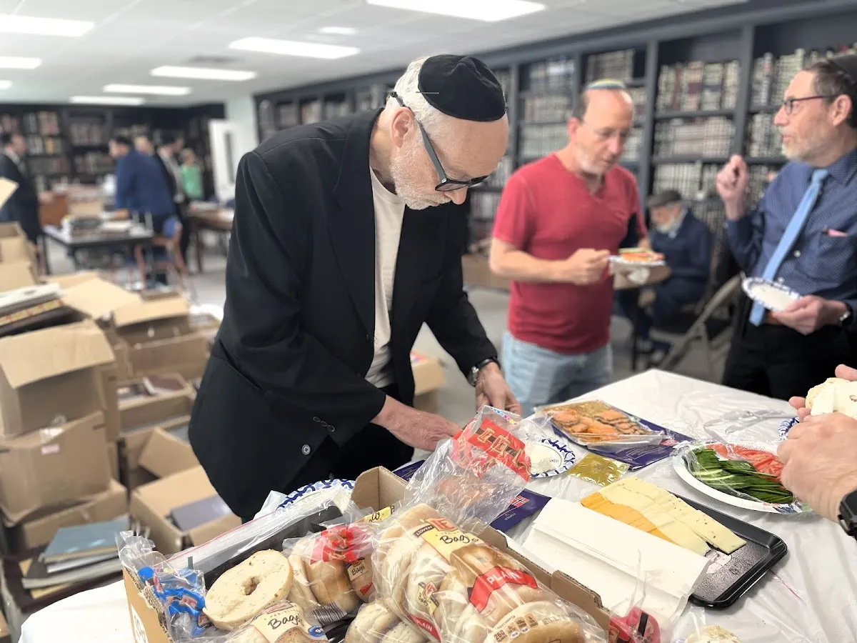 Indy Kollel — foto 2