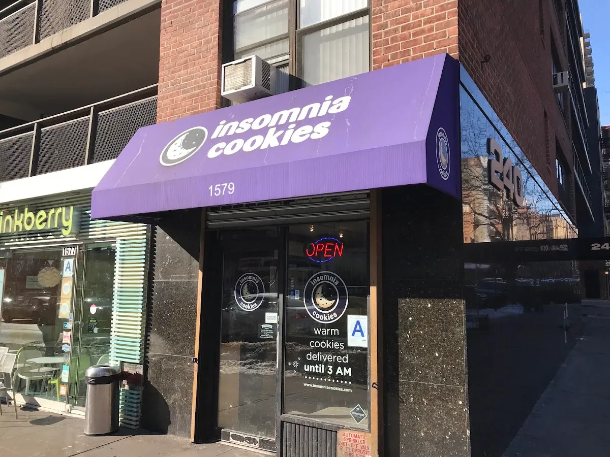 Insomnia Cookies — photo 5