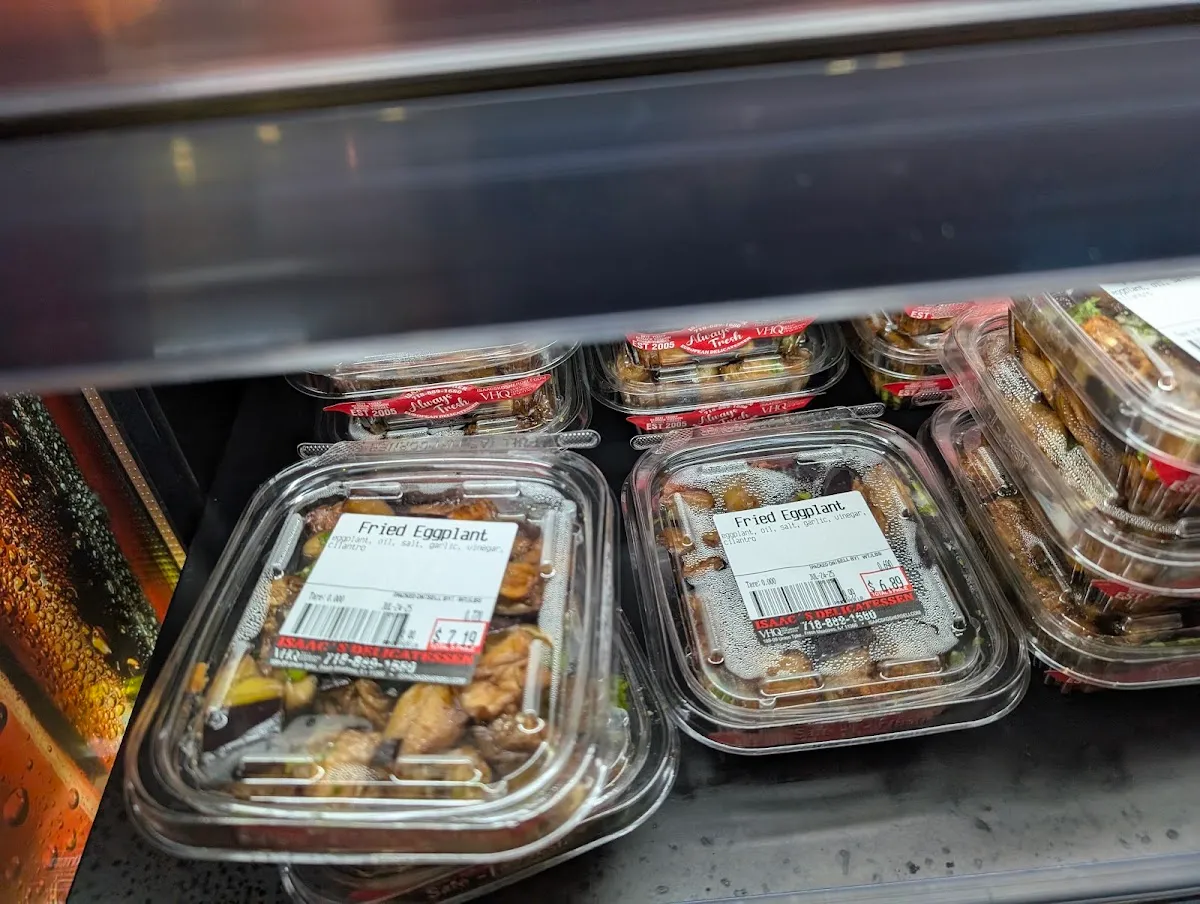 Isaacs Kosher Deli — photo 8