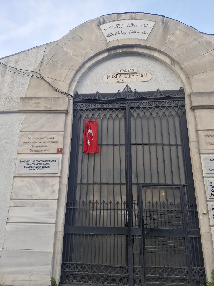 İtalyan Musevi Mezarlığı — photo 10