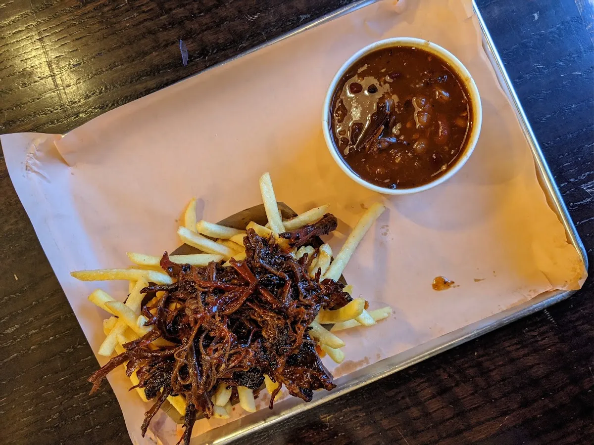 Izzy's Brooklyn Smokehouse — photo 4