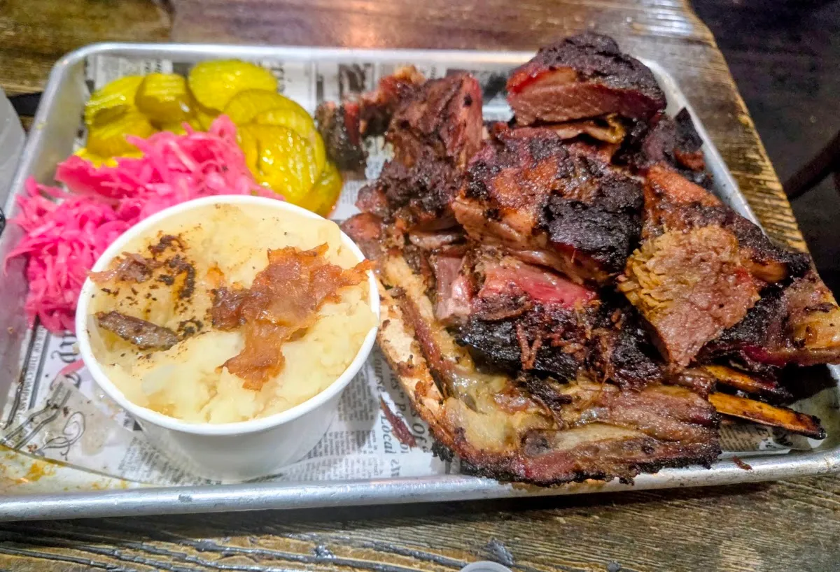 Izzy's Brooklyn Smokehouse — photo 7