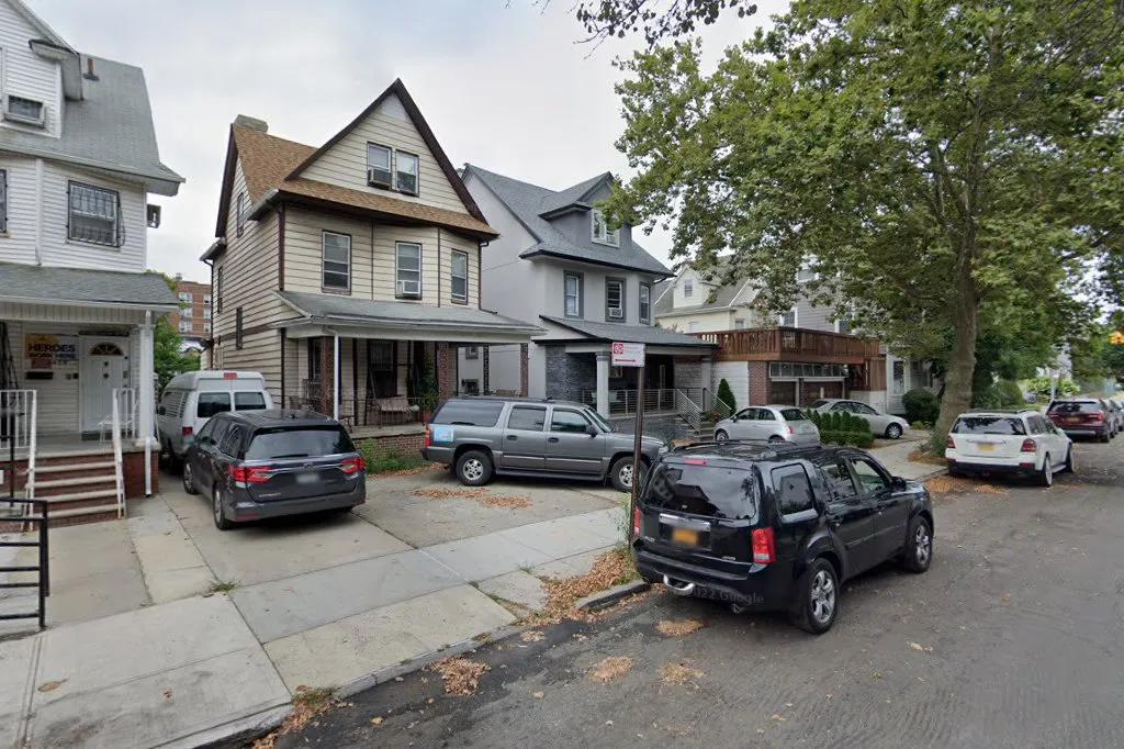 Jewish Board — East 9th Street — foto 2
