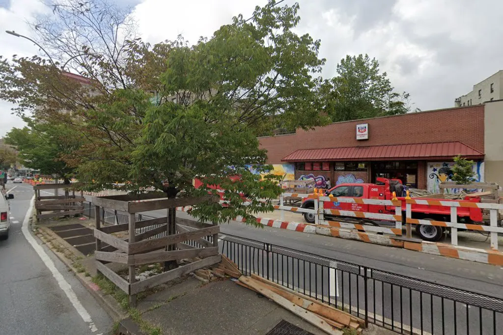 Jewish Board — Sheridan Avenue — foto 3