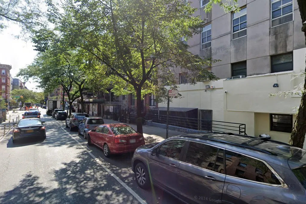 Jewish Board — St Marks Place — foto 3