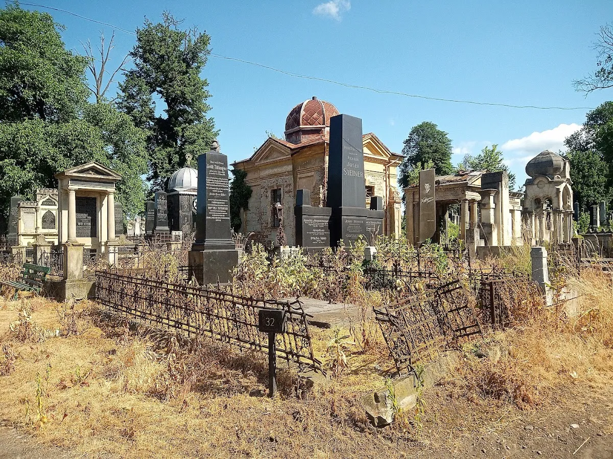Jewish Cemetery — photo 7