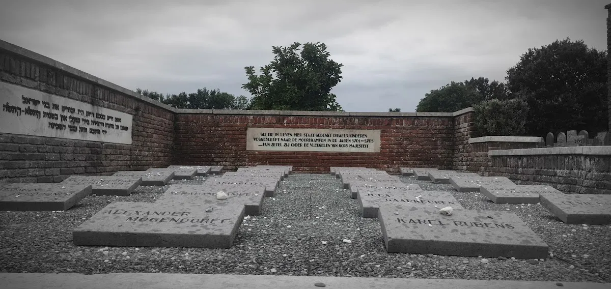 Jewish Cemetery (Muiderberg) — foto 5